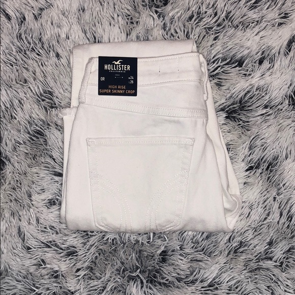 Hollister Denim - HOLLISTER nwot white hi-rise skinny fit jeans
